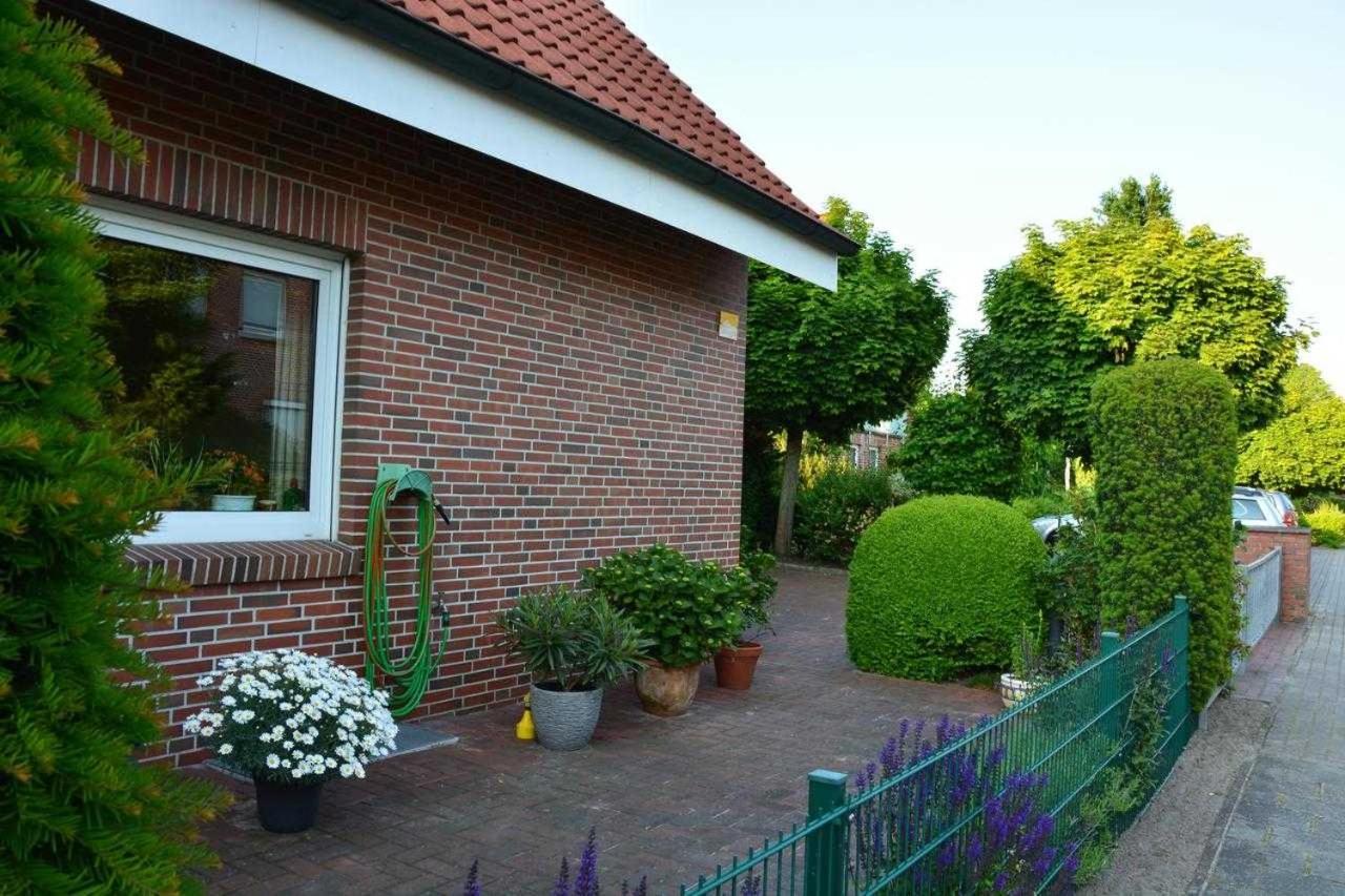 Ferienwohnung Ostfriesenglueck Лер Екстериор снимка